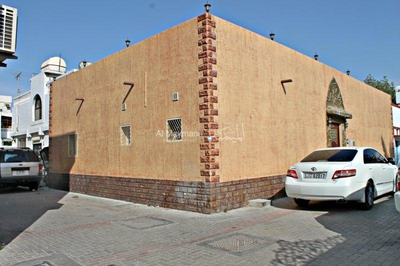 للبيع بيت عربي في ابوهيل دبي تصريح دورين